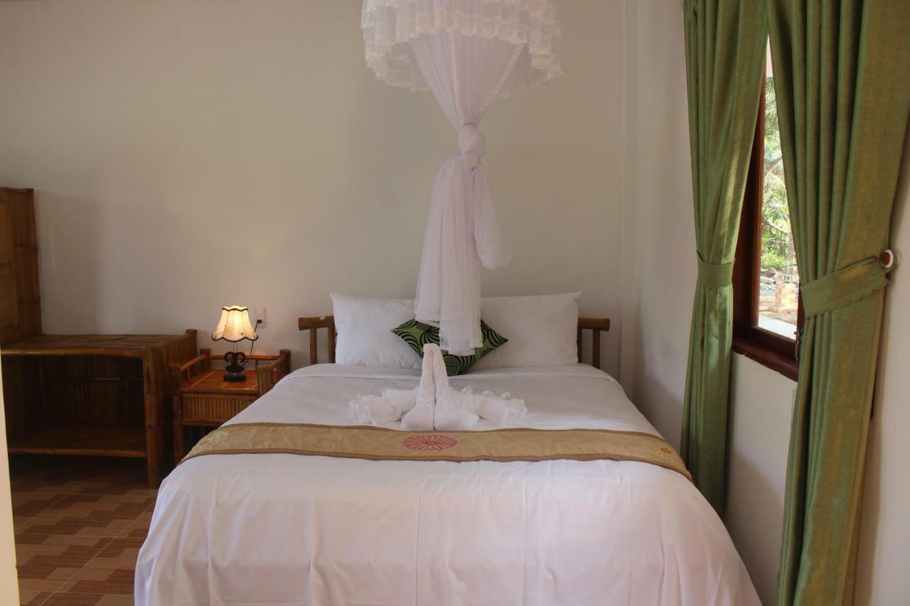Tra Vinh Lodge Nguyet Hang Exterior photo